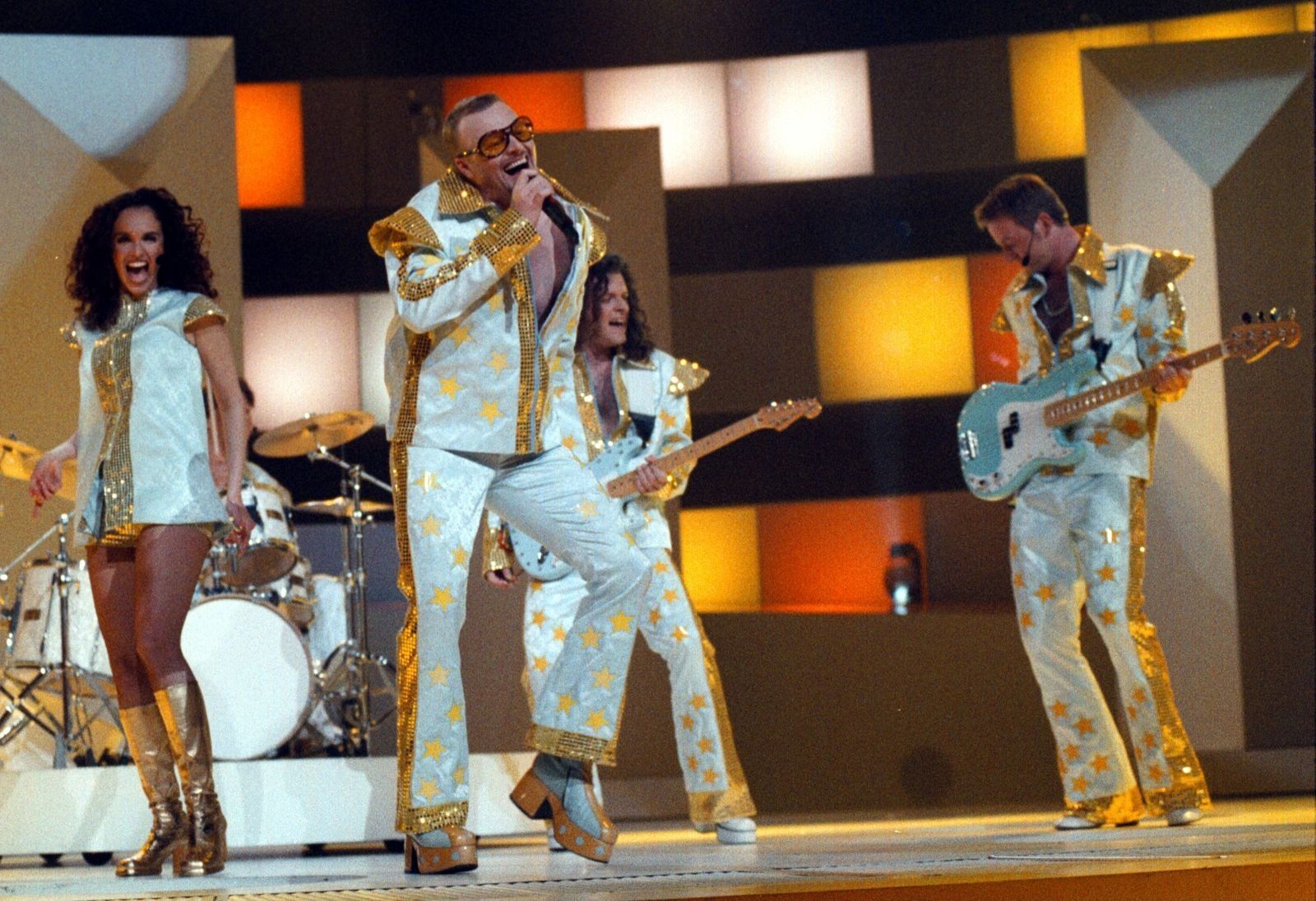 Mit dem Gaga-Song „Wadde hadde dudde da“ landete Stefan Raab beim ESC auf Platz fünf. (Bild: Peter Bischoff/Getty Images)