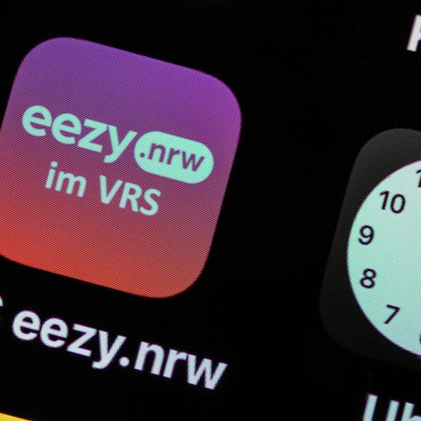 Vorbild für ein bundesweites Ticket für Gelegenheitsfahrer, das sich am Deutschlandticket orientiert: das eezy.NRW-Ticket.