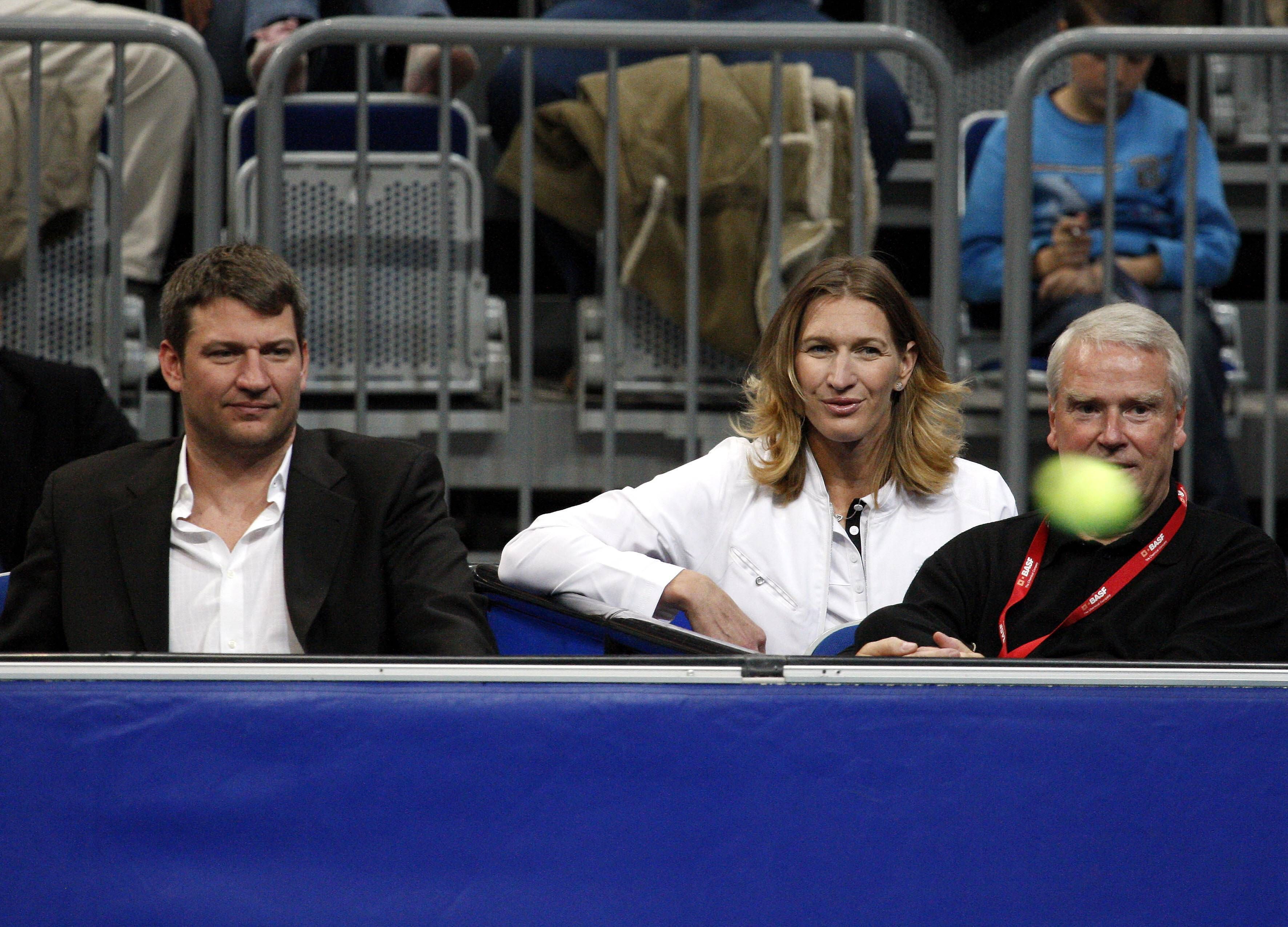 Steffi Graf mit ihrem Bruder Michael am Rande ihres Benefizspiels in Mannheim 2007.