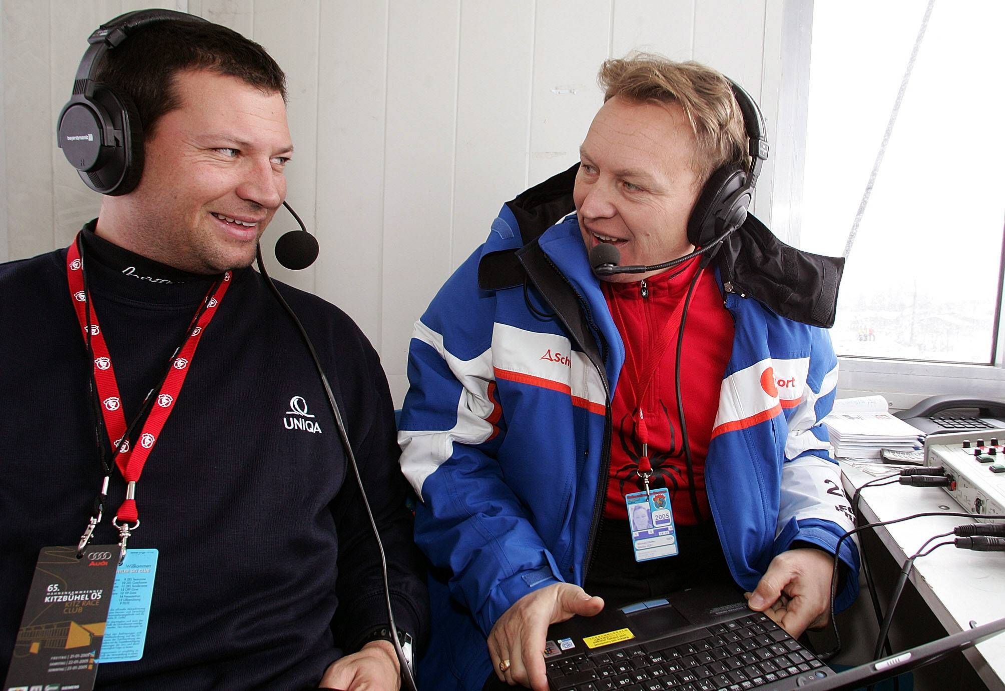 Michael Pfeffer (r.) mit Ski-Experte Stephan Eberharter beim alpinen Ski-Weltcup 2004/05 in Kitzbühel.