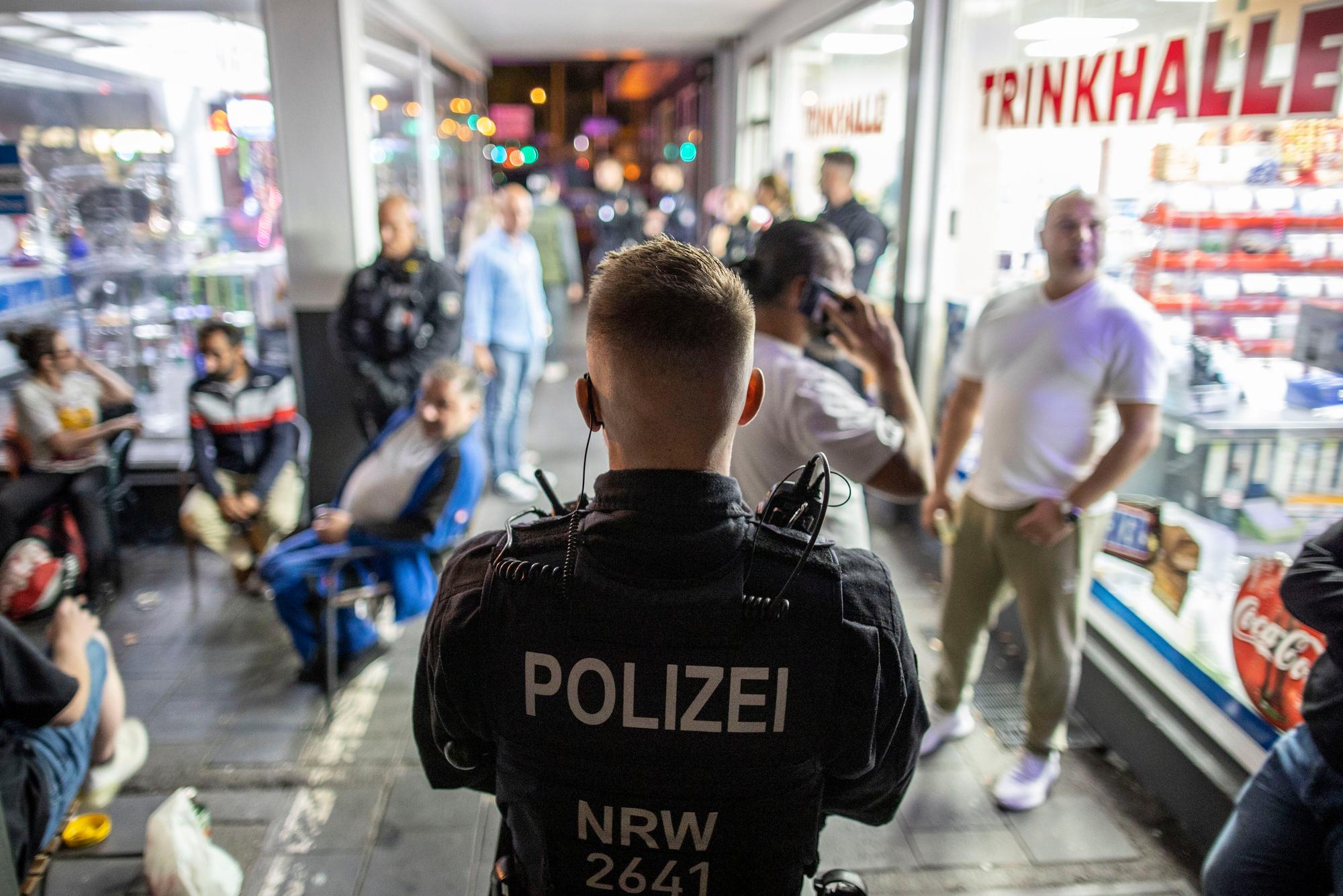 Razzia bei einer gemeinsamen Aktionen mehrerer Behörden gegen Clan-Kriminalität.