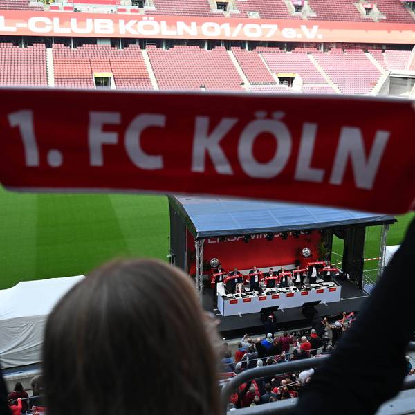 Die Vorstandswahl im vergangenen September fand im Rhein-Energie-Stadion statt. Nun zieht der 1. FC Köln in die Messe um.