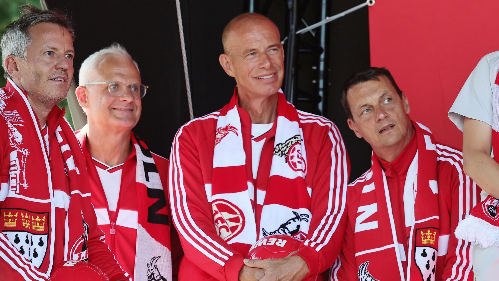 Seit einem Jahr bilden Ulf Sobek, Jörn Stobbe und Jörg Alvermann (v.l. mit Geschäftsführer Philipp Türoff) den Vorstand des 1. FC Köln.