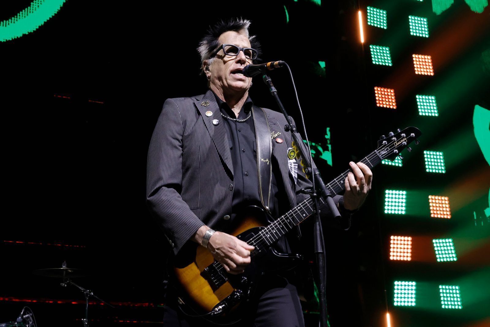Kevin „Noodles“ Wasserman kann vorerst nicht mit seiner Band The Offspring auf der Bühne stehen. (Bild: Getty Images / Kevin Winter)
