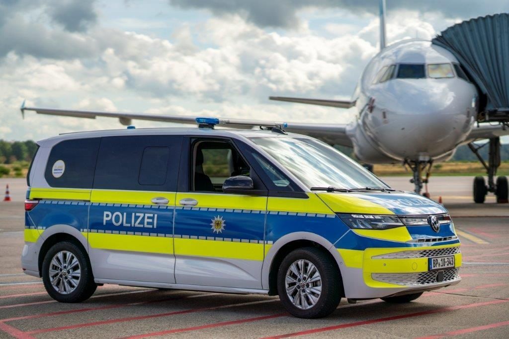 Festnahme durch die Bundespolizei am Flughafen Köln/Bonn.