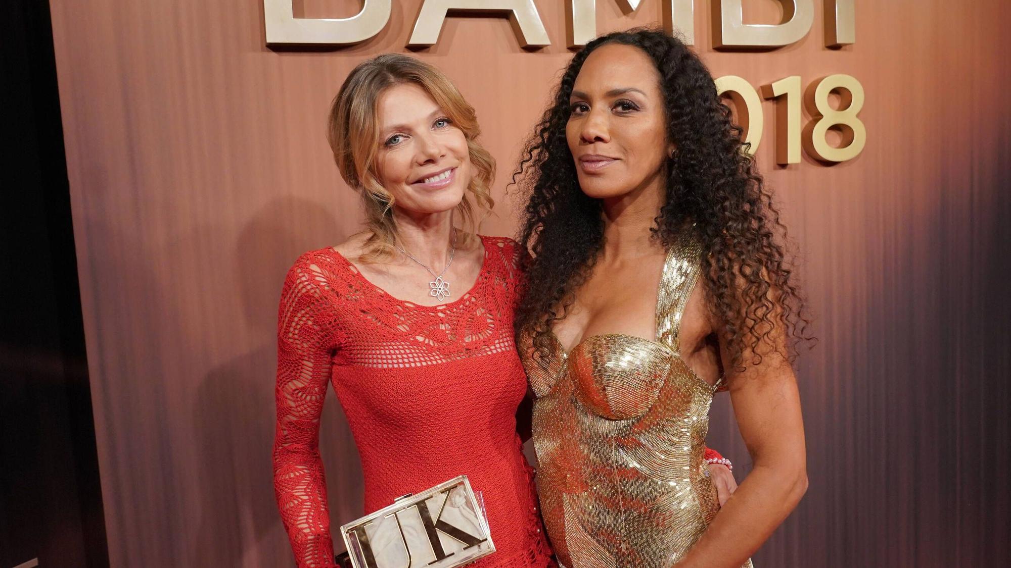 Ursula Karven mit Barbara Becker Verleihung des BAMBI 2018 im Theater am Potsdamer Platz in Berlin