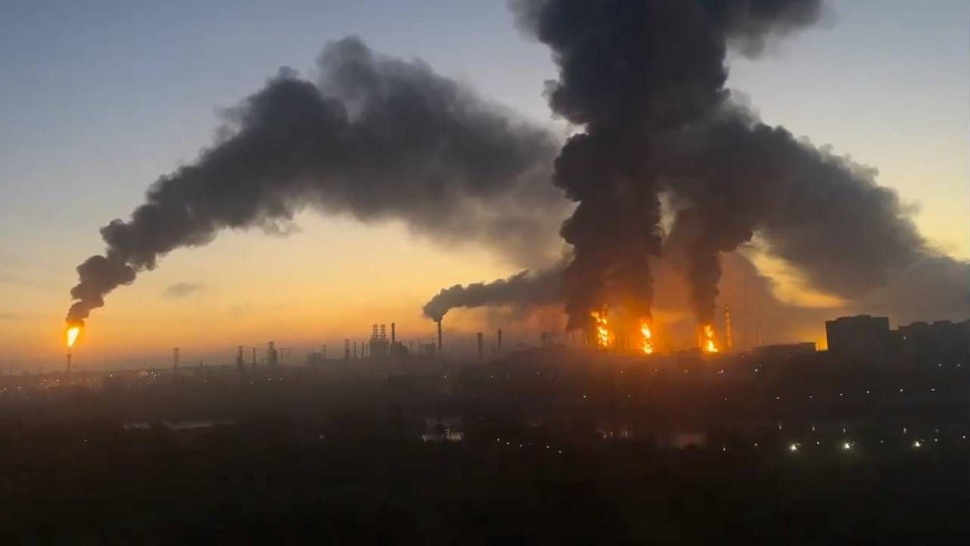 Die ukrainischen Streitkräfte haben bereits mehrfach Ziele in Moskau angegriffen. Die Aufnahme zeigt Rauchsäulen nach Angriffen Ende September. Am Freitag wurde erneut ein Angriff auf Moskau gemeldet. (Archivbild)