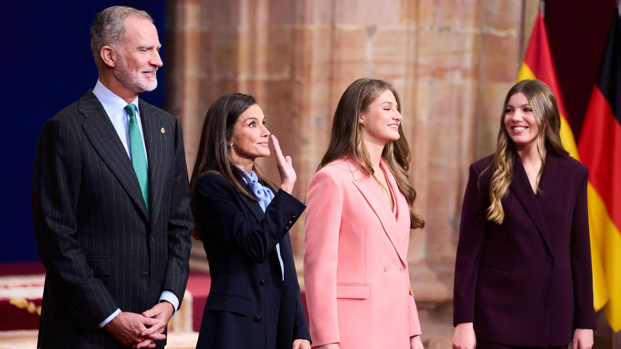 23-10-2026 Awards Princess Leonor and Princess Sofia and Queen Letizia and King Felipe during a royal audience with laureates of the 2026 Princess of Asturias Awards at La Reconquista Hotel in Oviedo. No Spain PUBLICATIONxINxGERxSUIxAUTxONLY Copyright: xPPEx
