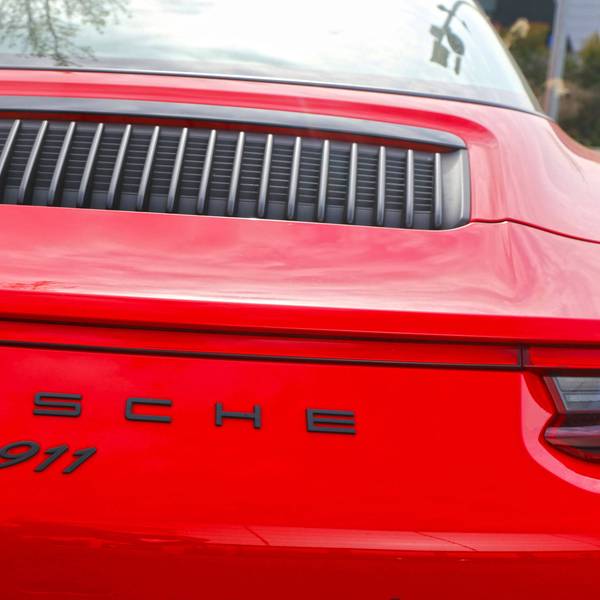 In Köln-Lindenthal wurde ein roter Porsche 911-Oldtimer gestohlen. (Archivbild)