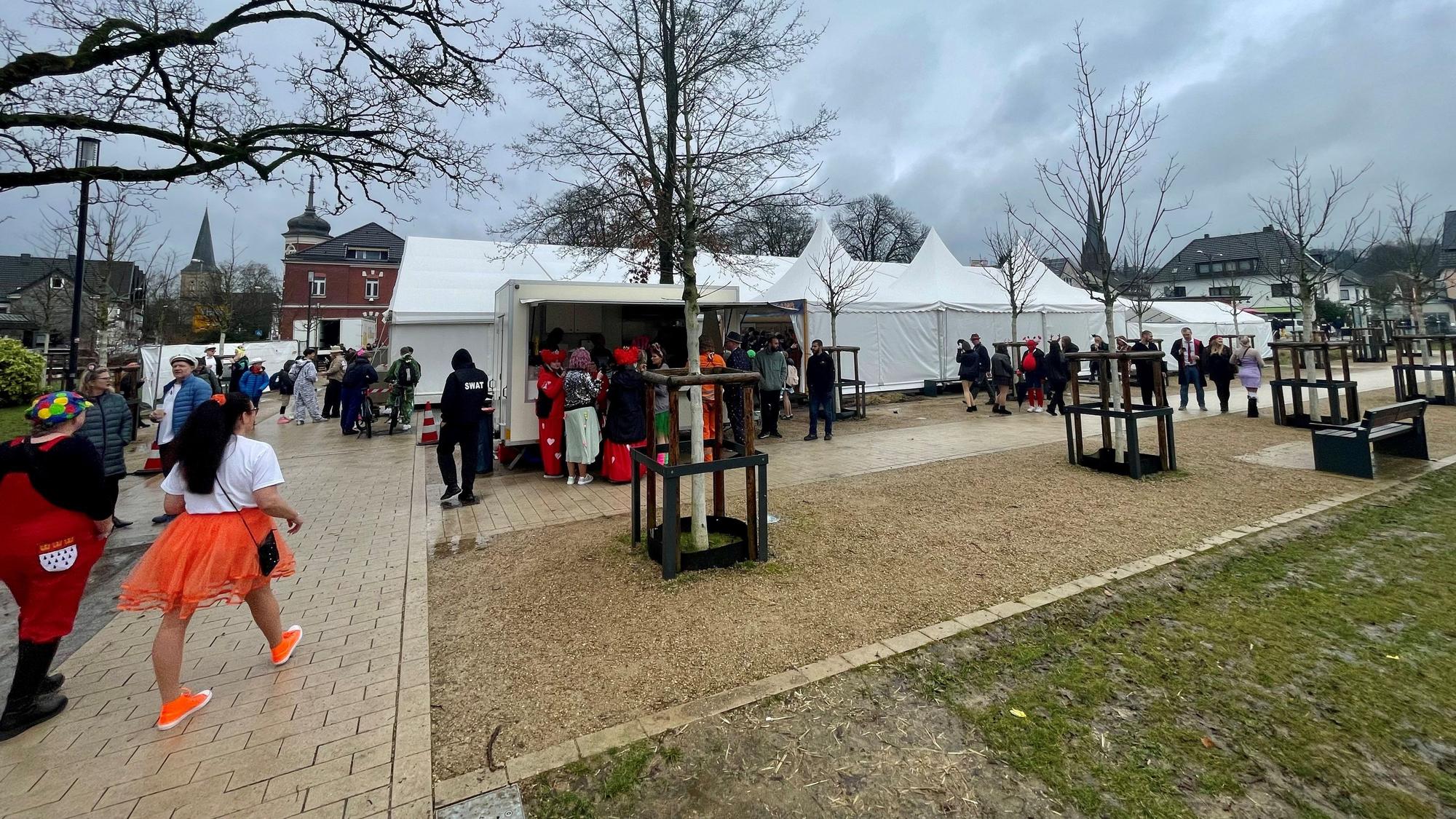 2026 stand das Karnevalszelt noch im Stadtpark.