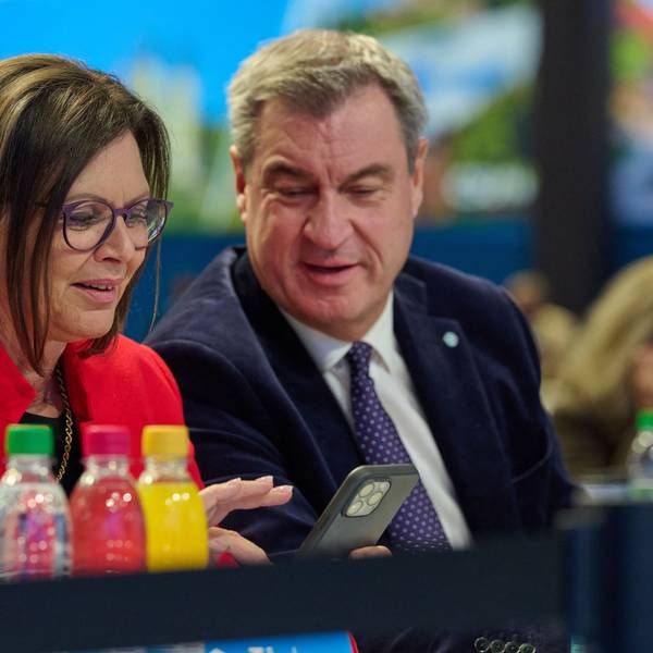 Eigentlich Rivalen: Bayerns Landtagspräsidentin Ilse Aigner und Ministerpräsident Markus Söder beim CSU-Parteitag in München