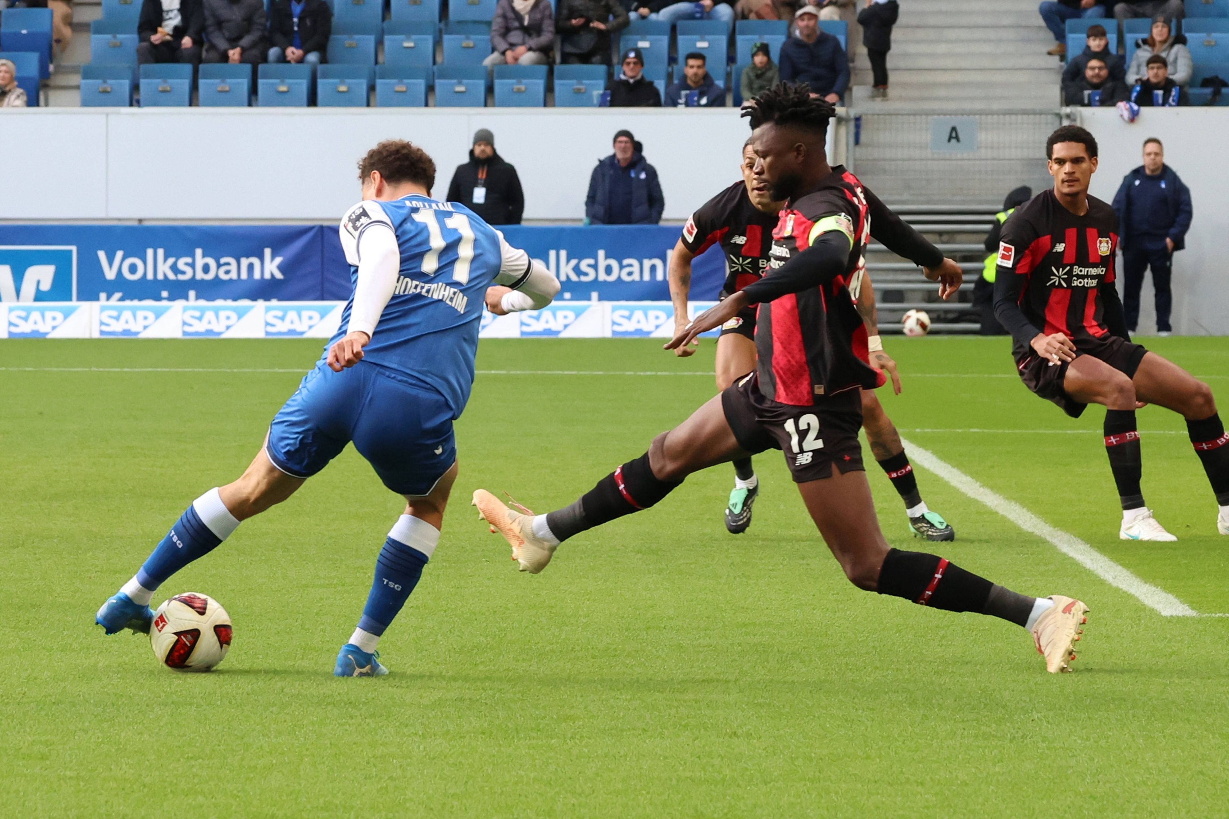 25.10.2026, xrekx, Fussball 1.Bundesliga, TSG 1899 Hoffenheim - Bayer 04 Leverkusen v.l. Fisnik Asllani TSG 1899 Hoffenheim Edmond Tapsoba Bayer 04 Leverkusen Zweikampf, Aktion, action, battle for the ball DFL/DFB REGULATIONS PROHIBIT ANY USE OF PHOTOGRAPHS as IMAGE SEQUENCES and/or QUASI-VIDEO Sinsheim *** October 25, 2026, xrekx, Soccer, Bundesliga 1, TSG 1899 Hoffenheim vs. Bayer 04 Leverkusen, Fisnik Asllani TSG 1899 Hoffenheim vs. Edmond Tapsoba Bayer 04 Leverkusen, tackle, action, battle for the ball. DFL and DFB regulations prohibit any use of photographs as image sequences and/or quasi-video. Sinsheim