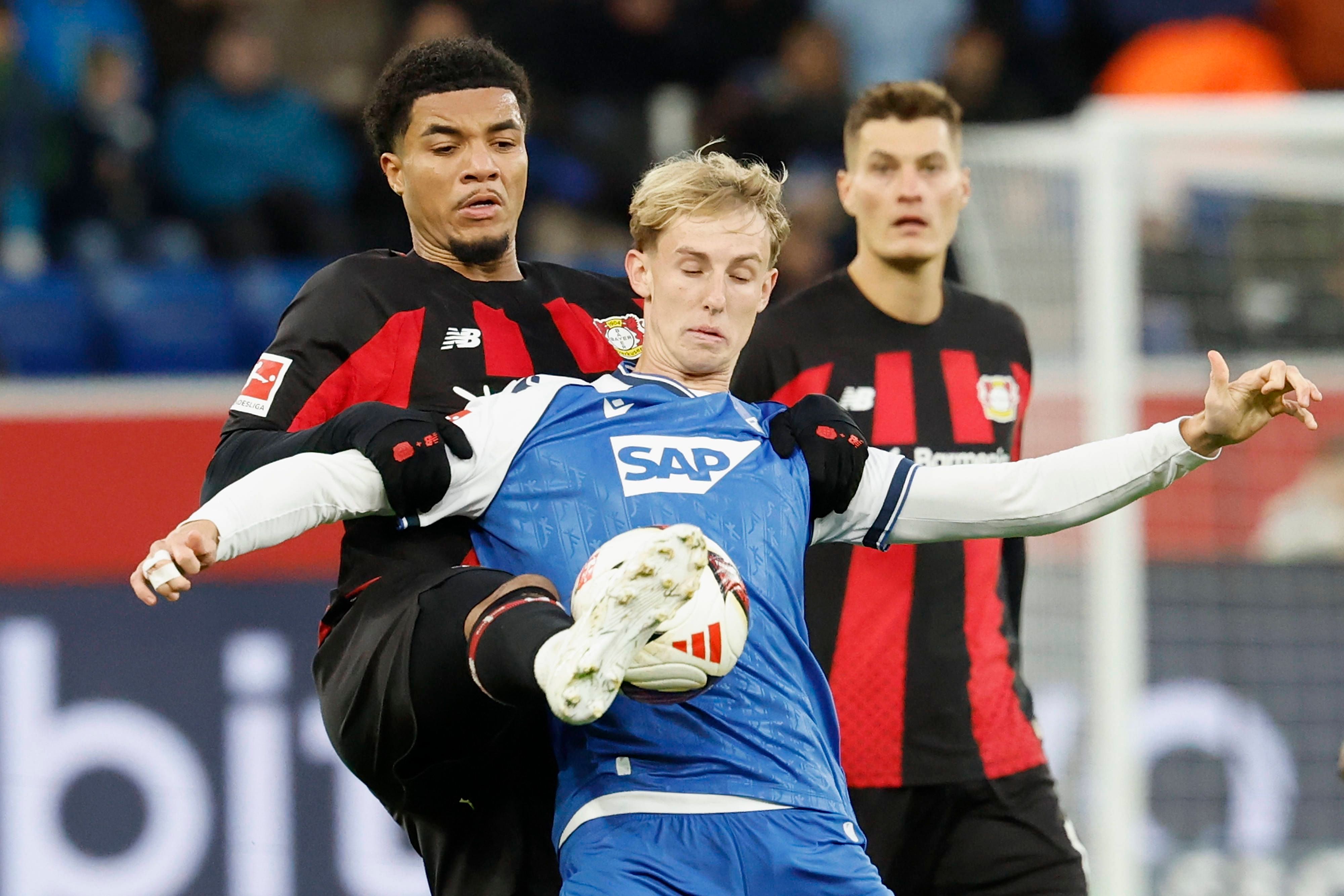 v.l.n.r.: Malik Tillman Bayer 04 Leverkusen und Max Moerstedt TSG Hoffenheim, im Bundesliga-Spiel zwischen der TSG 1899 Hoffenheim und Bayer 04 Leverkusen in der PreZero Arena, Sinsheim, Deutschland, am 25. Oktober 2026. in action during the Bundesliga match between TSG 1899 Hoffenheim and Bayer 04 Leverkusen at the PreZero Arena, Sinsheim, Germany, on October 25, 2026. DFB/DFL REGULATIONS PROHIBIT ANY USE OF PHOTOGRAPHS AS IMAGE SEQUENCES AND/OR QUASI-VIDEO, *** From left to right: Malik Tillman of Bayer 04 Leverkusen and Max Moerstedt of TSG Hoffenheim, during the Bundesliga match between TSG 1899 Hoffenheim and Bayer 04 Leverkusen at the PreZero Arena, Sinsheim, Germany, on October 25, 2026, in action during the Bundesliga match between TSG 1899 Hoffenheim and Bayer 04 Leverkusen at the PreZero Arena, Sinsheim, Germany, on October 25, 2026. DFB and DFL regulations prohibit any use of photographs as image sequences and/or quasi-video, Copyright: HMBxMedia/xHeikoxBecker