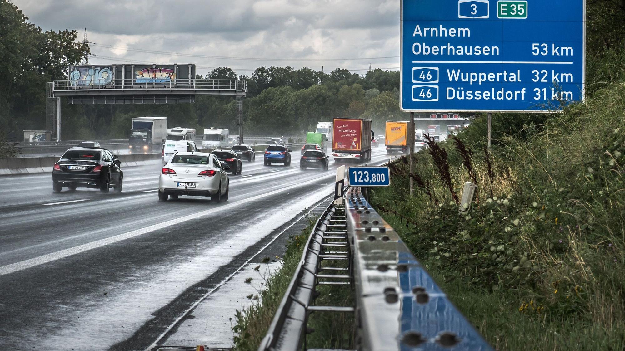 Autobahn 3 nördlich Ausfahrt Opladen.