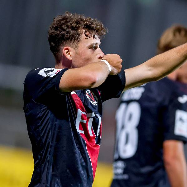 14.10.2026, Fußball, 3.Liga, FC Viktoria Köln - SG Sonnenhof Großaspach, Sportpark Höhenberg, 09.Spieltag, Saison 2026/27: Torjubel nach dem Tor zum 2:0 durch Torschütze Lucas Wolf Viktoria Koeln 21 zusammen mit DFB regulations prohibit any use of photographs as image sequences and or quasi-video. Nordrhein-Westfalen Deutschland *** October 14, 2026, Soccer, 3rd Division, FC Viktoria Köln vs. SG Sonnenhof Großaspach, Sportpark Höhenberg, Matchday 9, 202627 Season: Celebrations after the 20 goal by Lucas Wolf Viktoria Köln 21, in accordance with DFB regulations, which prohibit any use of photographs as image sequences and/or quasi-video. North Rhine-Westphalia, Germany