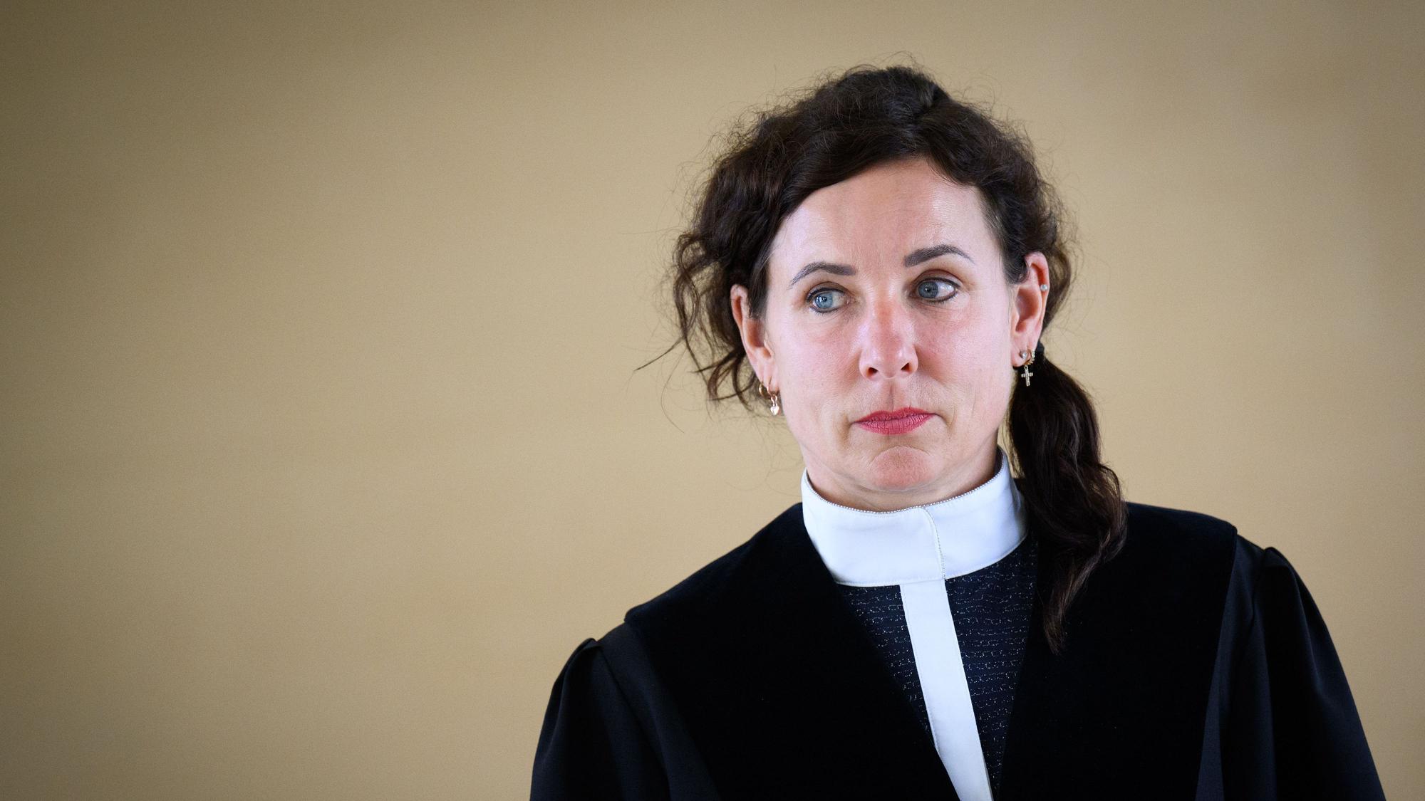 Verfassungsrichterin Julia Barbara Finck (besser bekannt als Schriftstellerin Juli Zeh)