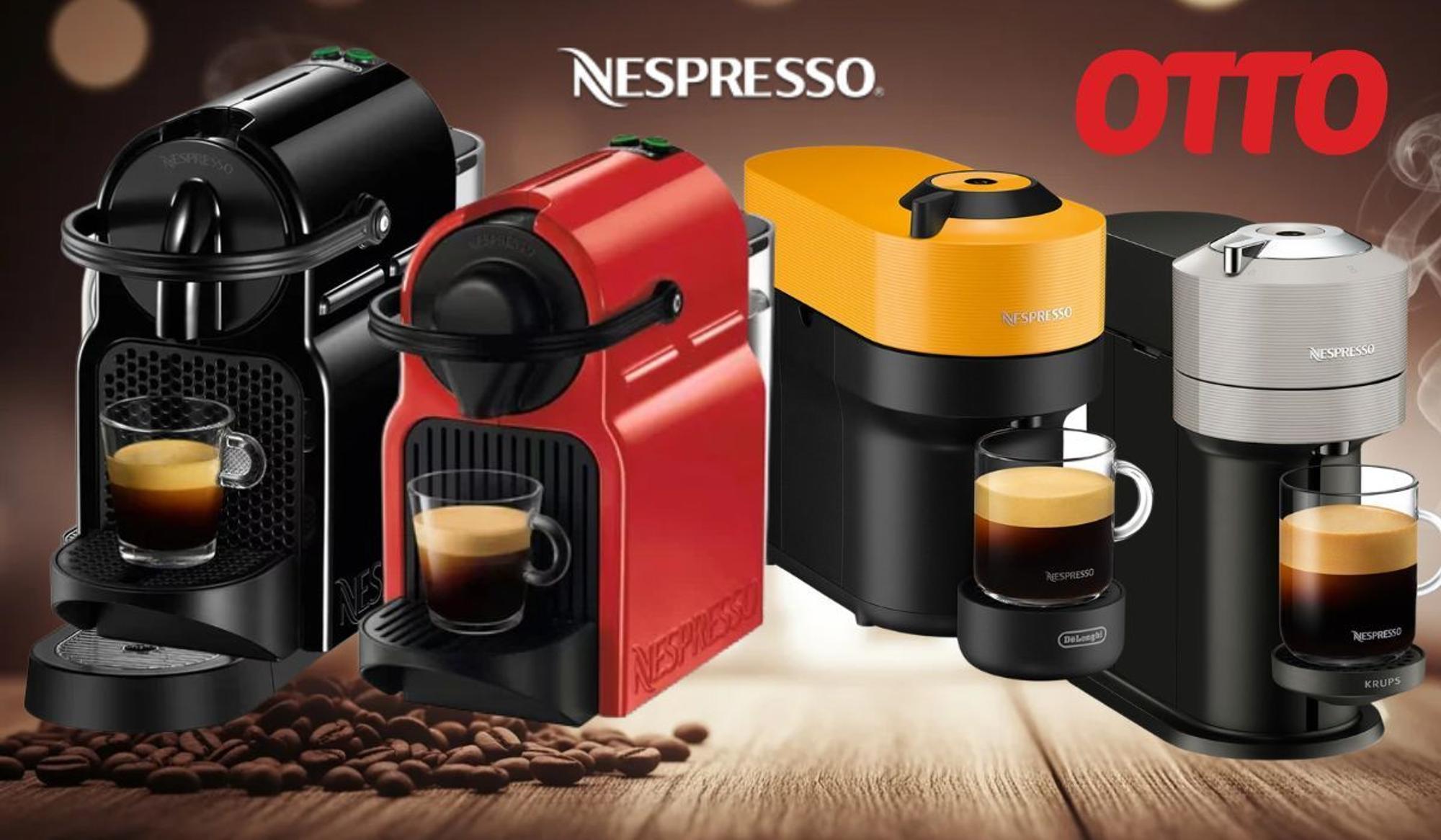 Mehrere Nespresso-Kaffeemaschinen von DeLonghi und Krups in verschiedenen Farben (weiß, schwarz, rot) vor einem Hintergrund mit Küchentisch und Kaffeebohnen.