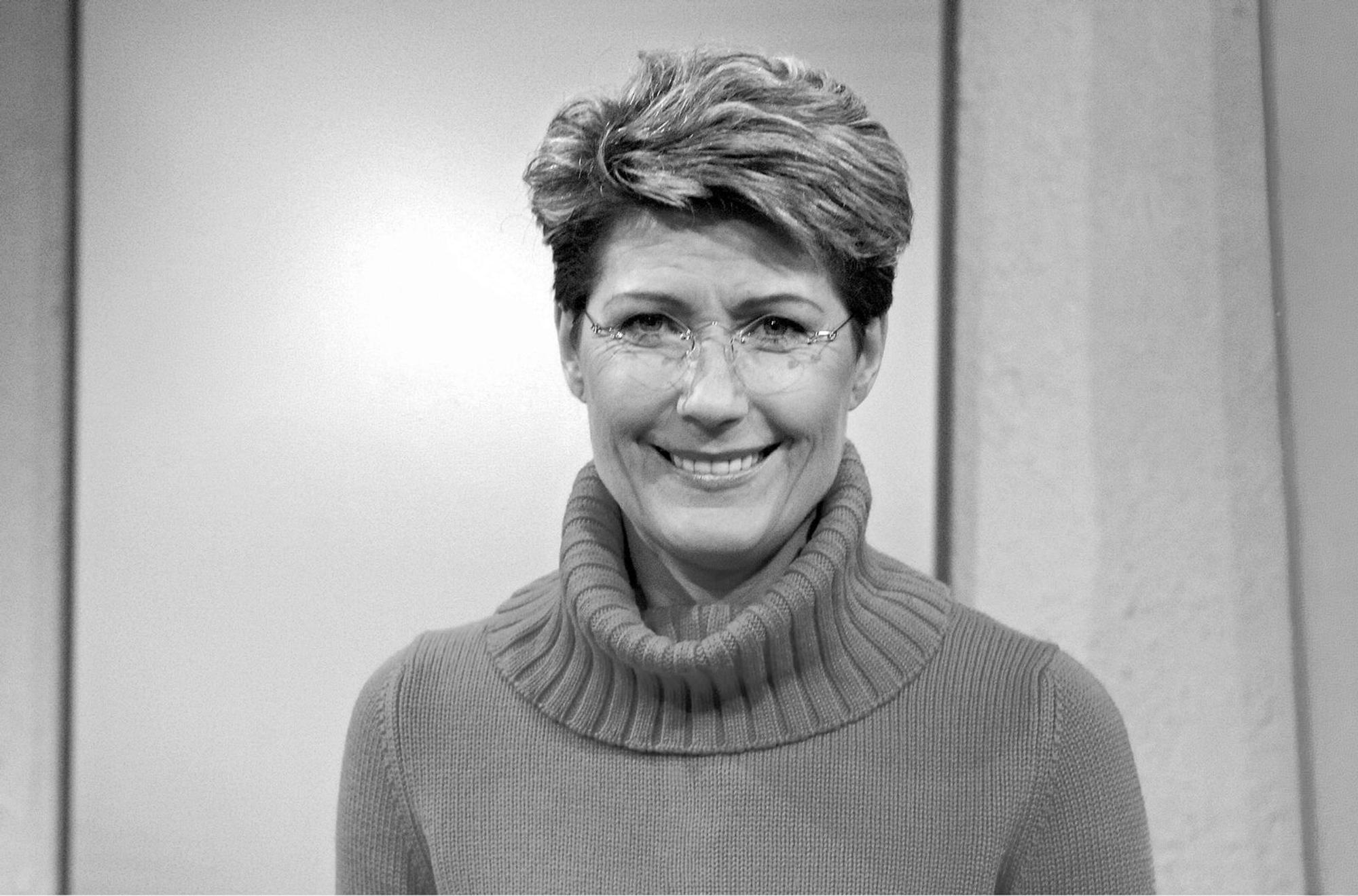 Die langjährige ARD-Moderatorin Jacqueline Stuhler ist tot. (Bild: SWR/Alexander Kluge)