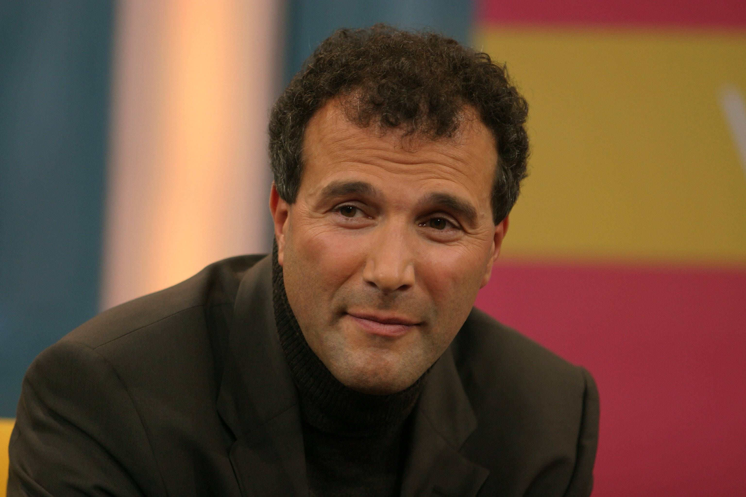 Fernsehrichter Alexander Hold in einer TV-Show 2003.