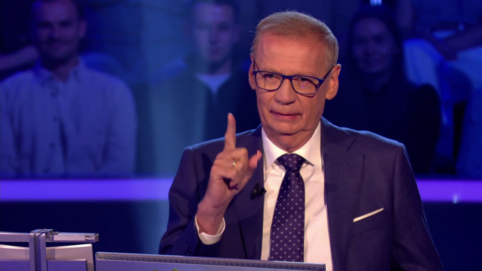 Ein Kandidat mit Störung des Kurzzeitgedächtnisses: Günther Jauch musste ein Machtwort sprechen. (Bild: RTL)