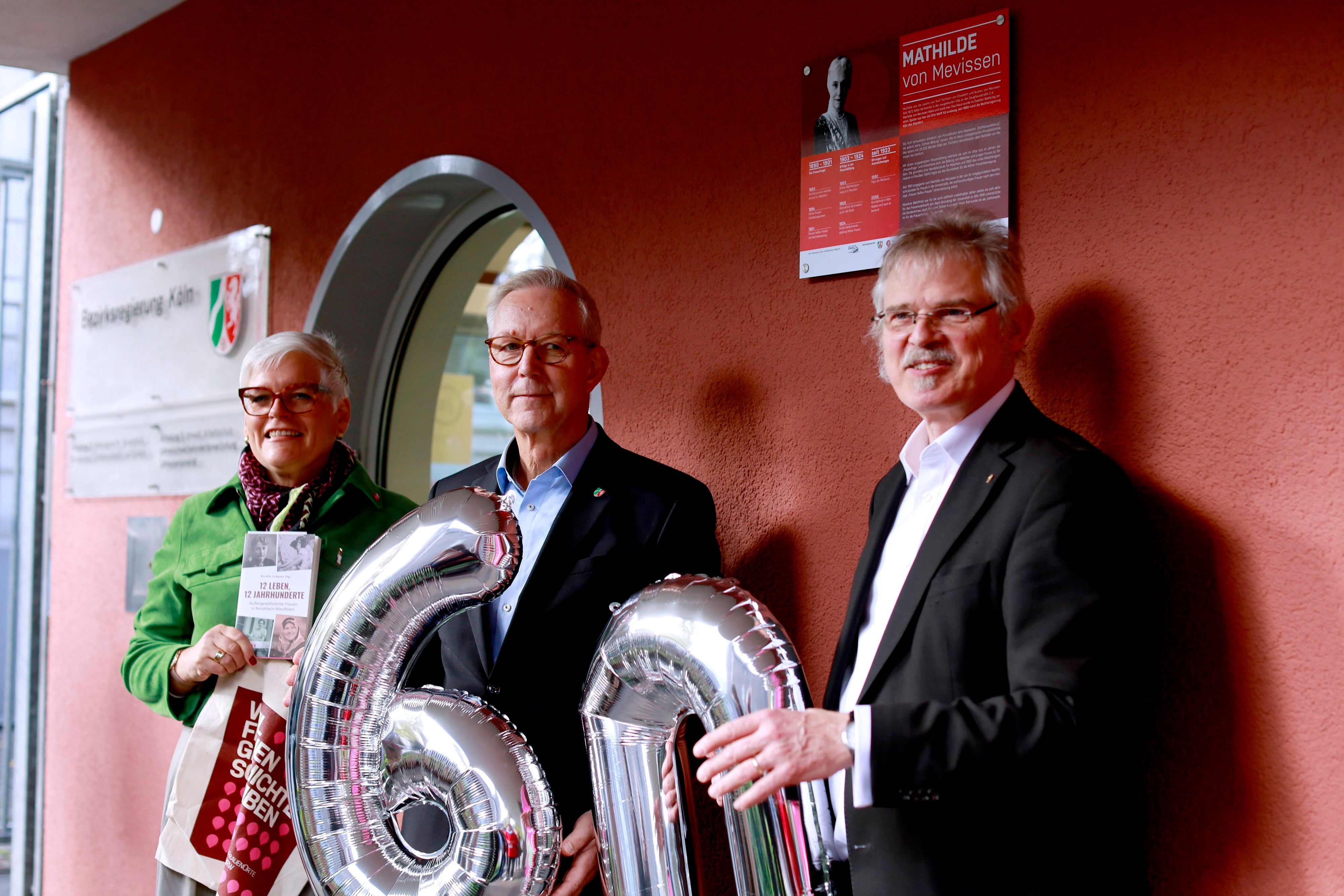 Gabriele Pollmann, Mitglied des Vorstandes FrauenRat NRW, Gregor Lange, Regierungspräsident Köln und Ulrich S. Soénius, Direktor der Stiftung Rheinisch-Westfälisches Wirtschaftsarchiv zu Köln.