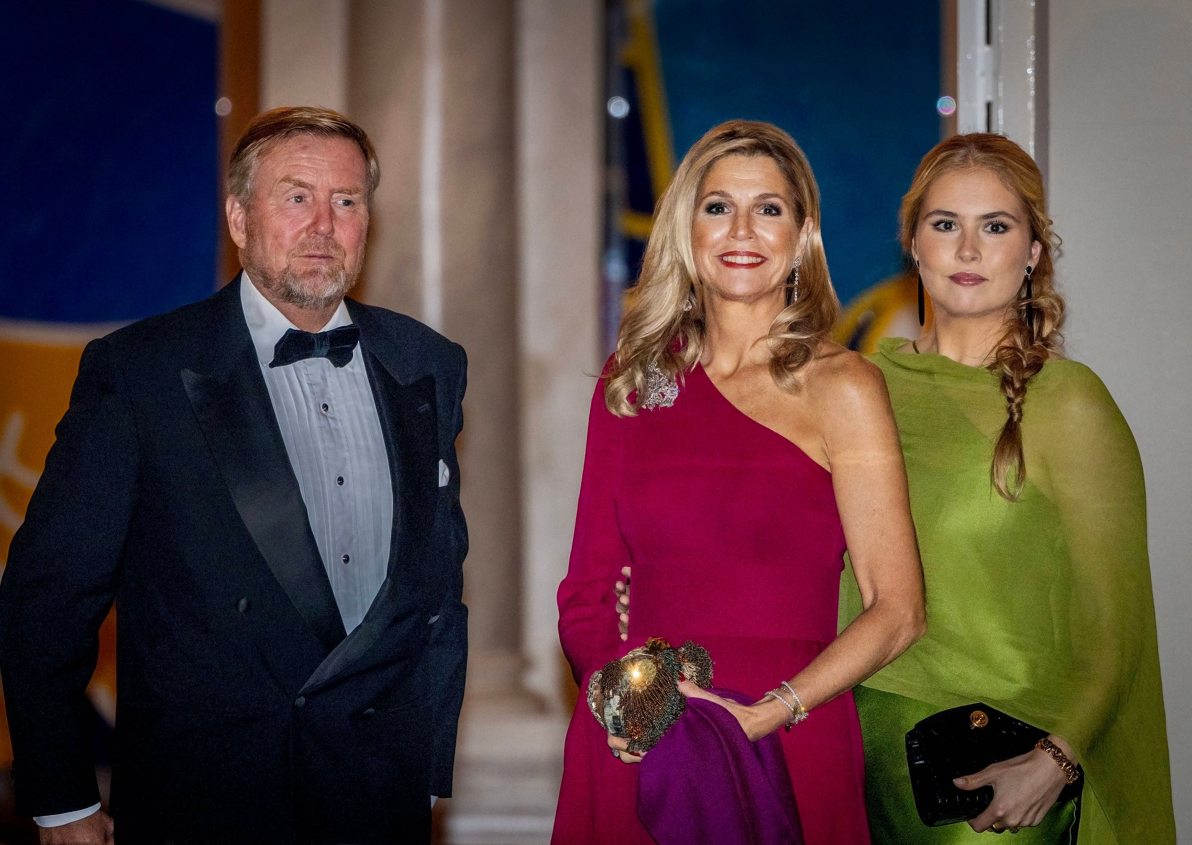 Gemeinsamer Auftritt im Schloss Noordeinde: König Willem-Alexander, Königin Máxima und Kronprinzessin Amalia beim traditionellen Galadinner für den niederländischen Staatsrat.
