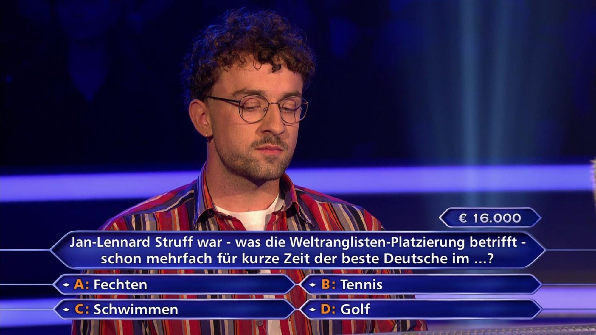 Die Frage nach Jan-Lennard Struff brachte Kandidat Ruben Jochem in Schwierigkeiten - und bescherte „Wer wird Millionär?“ und Quizmaster Günther Jauch ein Novum. (Bild: RTL)
