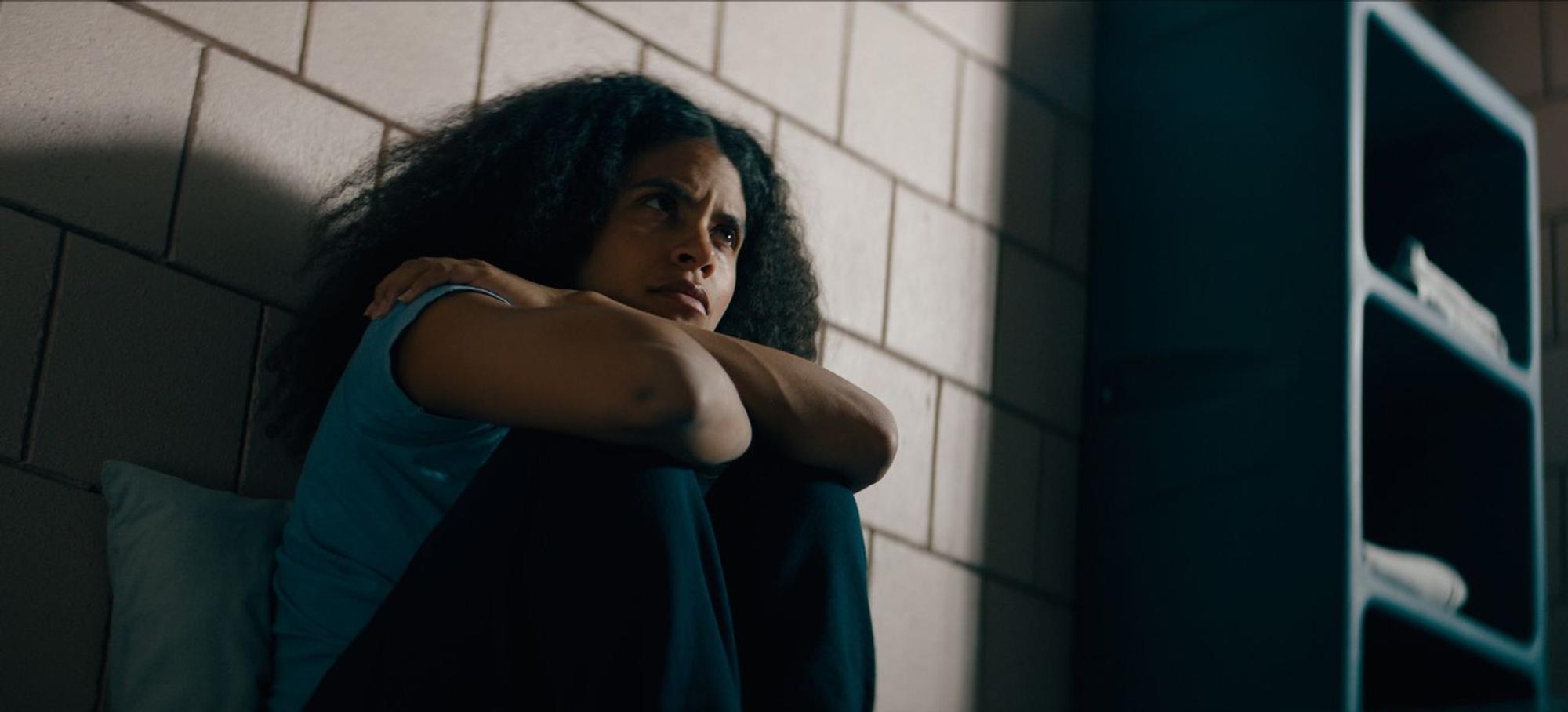 FBI-Agentin Saga Bauer (Zazie Beetz) lässt sich undercover in die Psychiatrie einschleusen, um dem Serienmörder Geheimnisse zu entlocken: Doch ist sie dafür mental stabil genug? (Bild: Apple TV)
