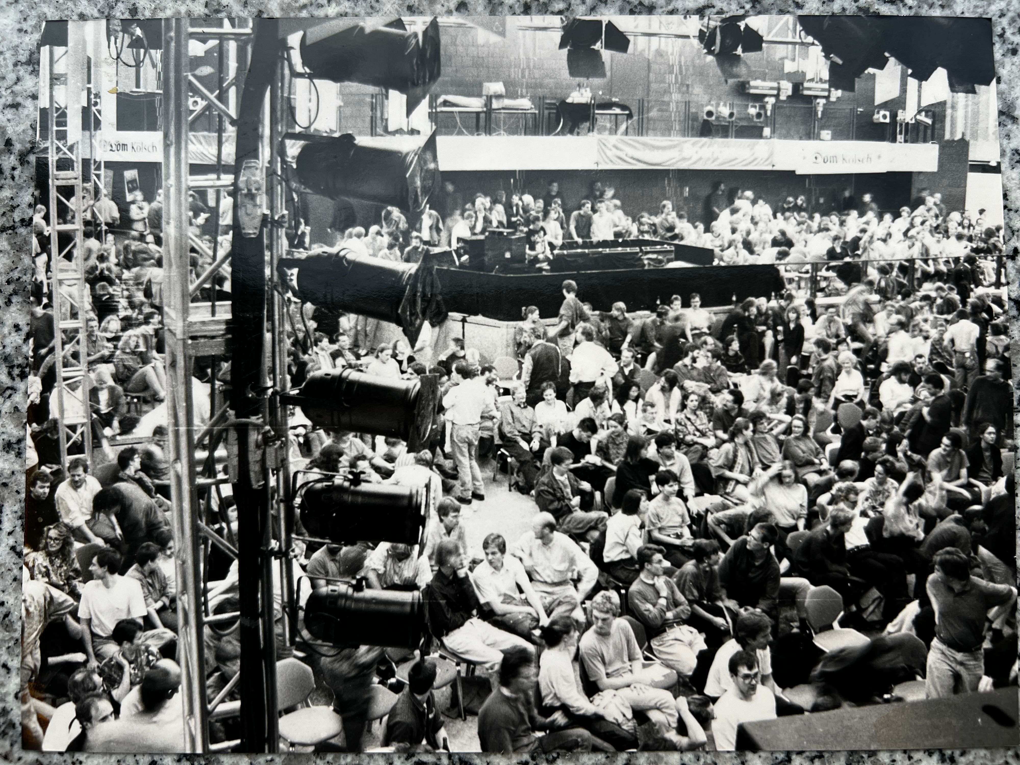 Blick in den Terrassensaal des Forums am 8. Oktober 1990.