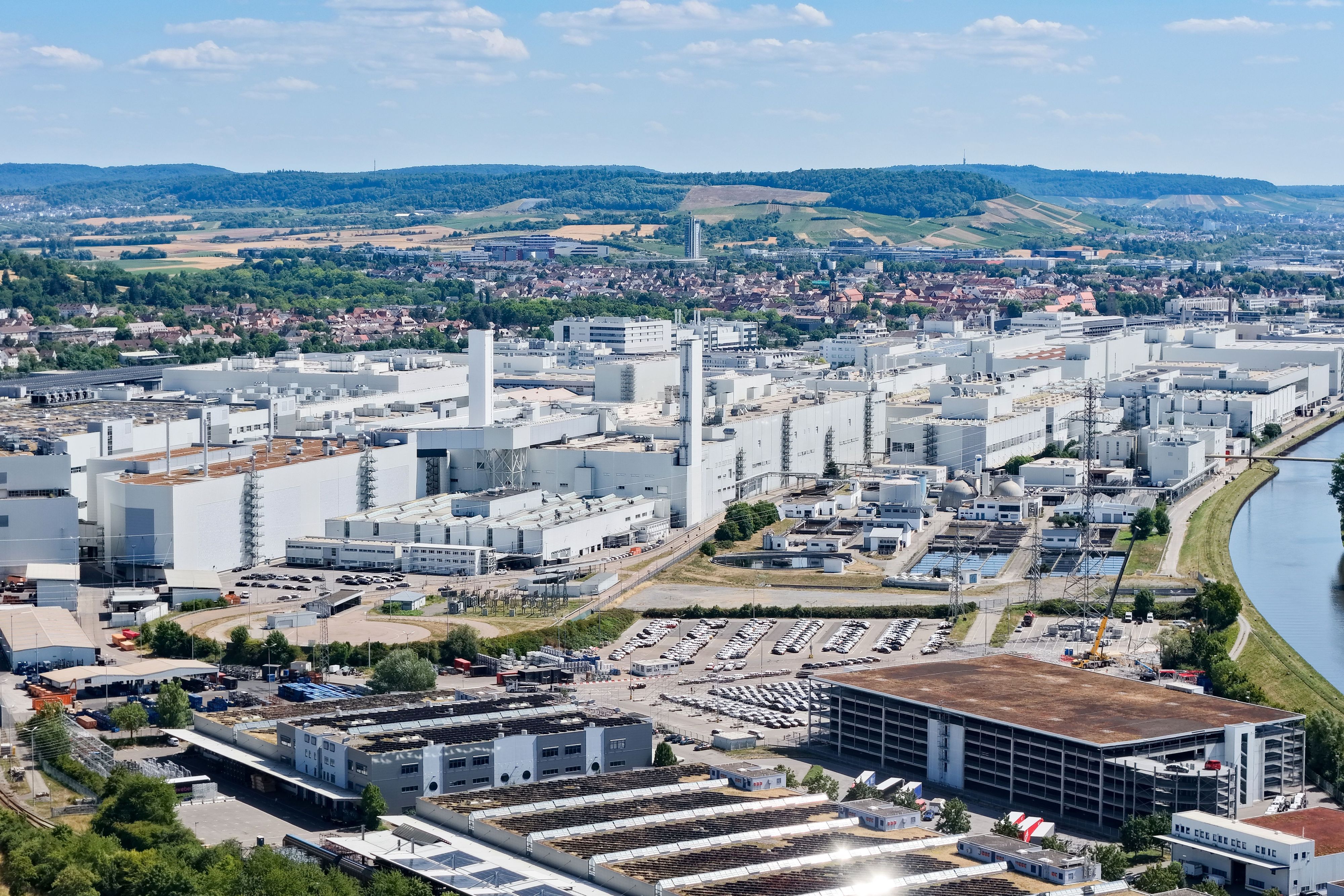 Blick auf das Werk des Autoherstellers Audi in Neckarsulm.