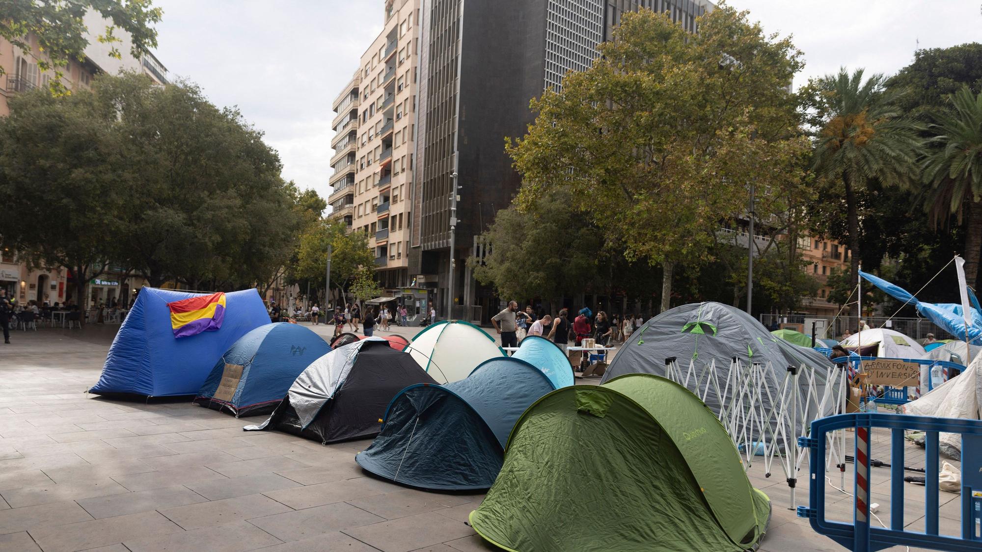 In vielen europäischen Ländern protestieren Menschen gegen die Wohnungsnot, unter anderem in Spanien. (Archivbild)