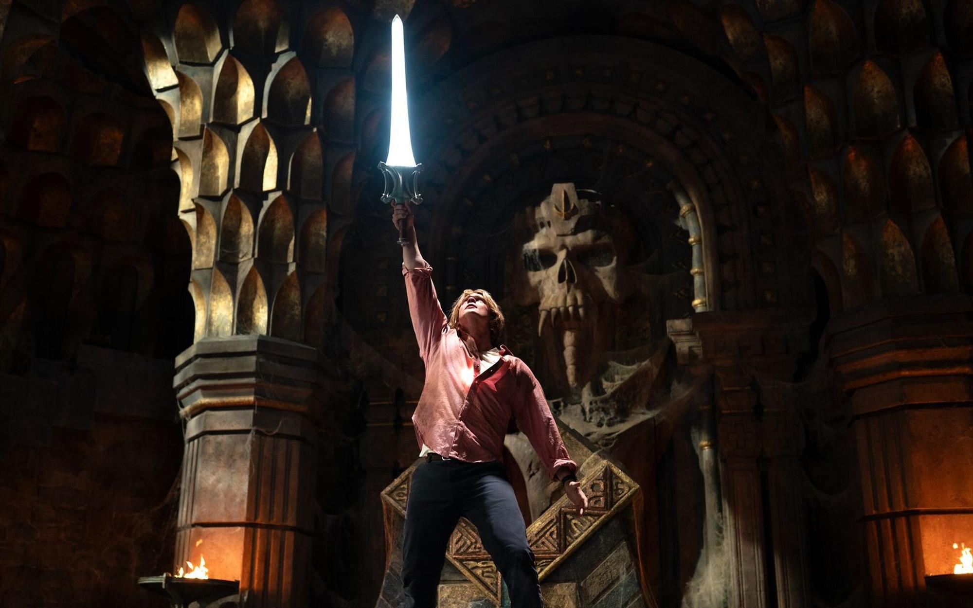 Der Brite Nicholas Galitzine (“Als du mich sahst“) übernimmt in „Masters of the Universe“ die stärkste Rolle seiner bisherigen Karriere: Er ist jetzt He-Man. (Bild: Plaion Pictures)