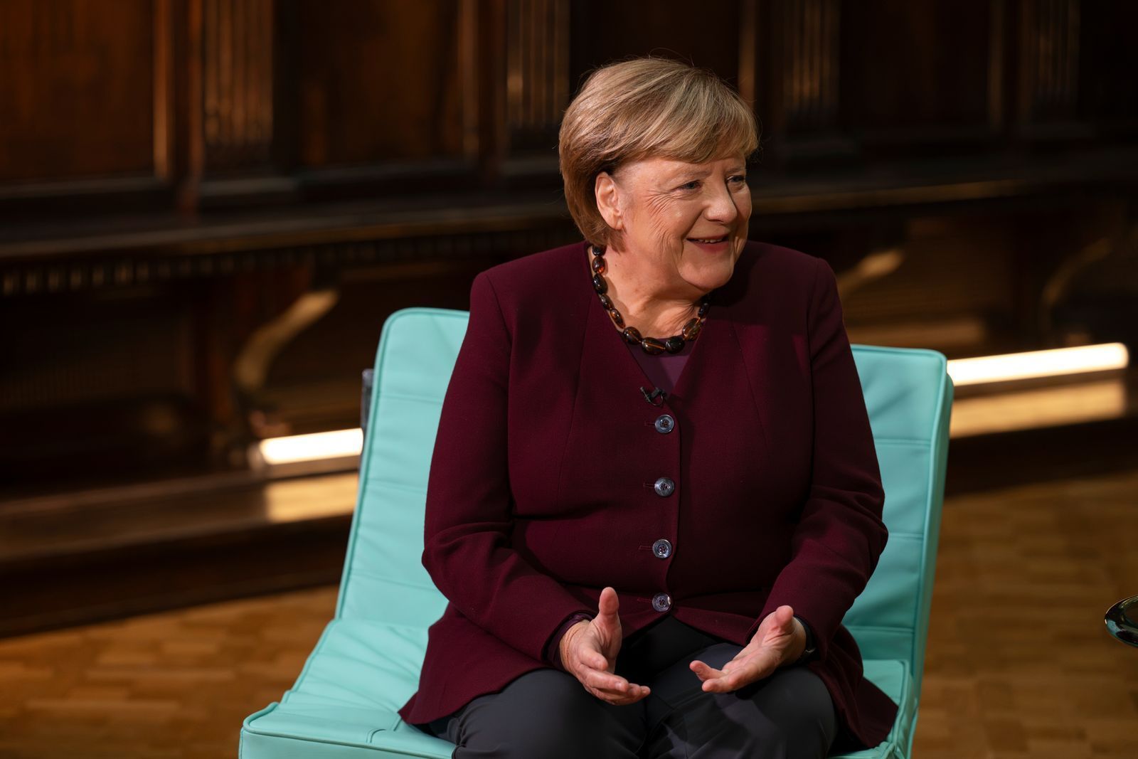 „Ich kann weitestgehend selbst bestimmen, was ich mache und wann ich es mache“, gab Angela Merkel über ihr Leben nach der Politik Auskunft. (Bild: MagentaTV)