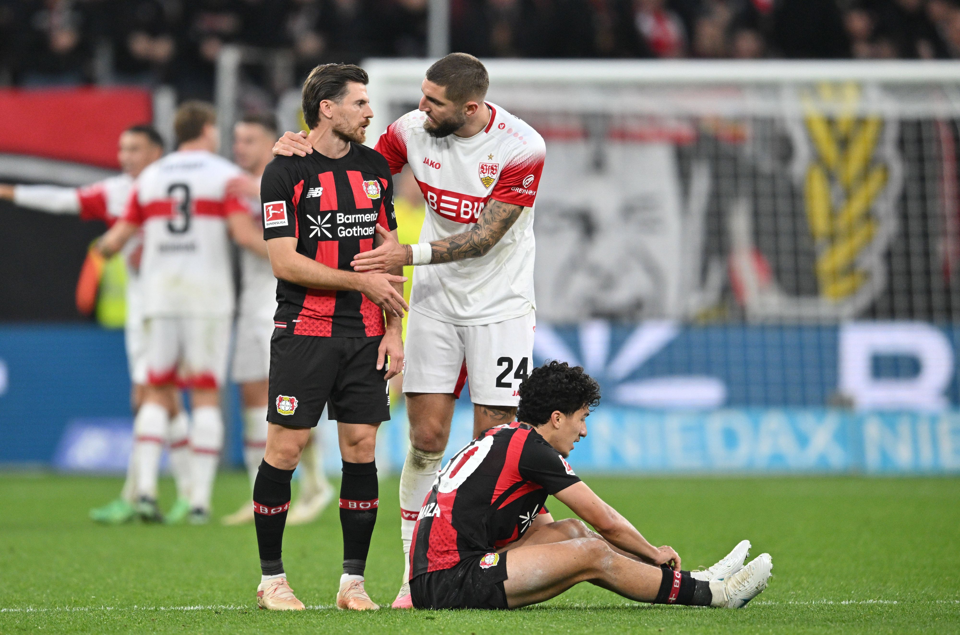 nach dem Tor zum 1:4, Ibrahim Maza Bayer Leverkusen am Boden, dahinter Jonas Hofmann Bayer Leverkusen und Jeff Chabot VfB Stuttgart. Fussball 1. Bundesliga, 8.Spieltag, Bayer 04 Leverkusen - VfB Stuttgart, am 31.10.2026 in Leverkusen/ Deutschland. DFL regulations prohibit any use of photographs as image sequences and/or quasi-video *** After the goal that made it 14, Ibrahim Maza of Bayer Leverkusen is on the ground, with Jonas Hofmann of Bayer Leverkusen and Jeff Chabot of VfB Stuttgart behind him. Soccer, Bundesliga 1, Matchday 8, Bayer 04 Leverkusen vs. VfB Stuttgart, on October 31, 2026, in Leverkusen, Germany. DFL regulations prohibit any use of photographs as image sequences and/or quasi-video.