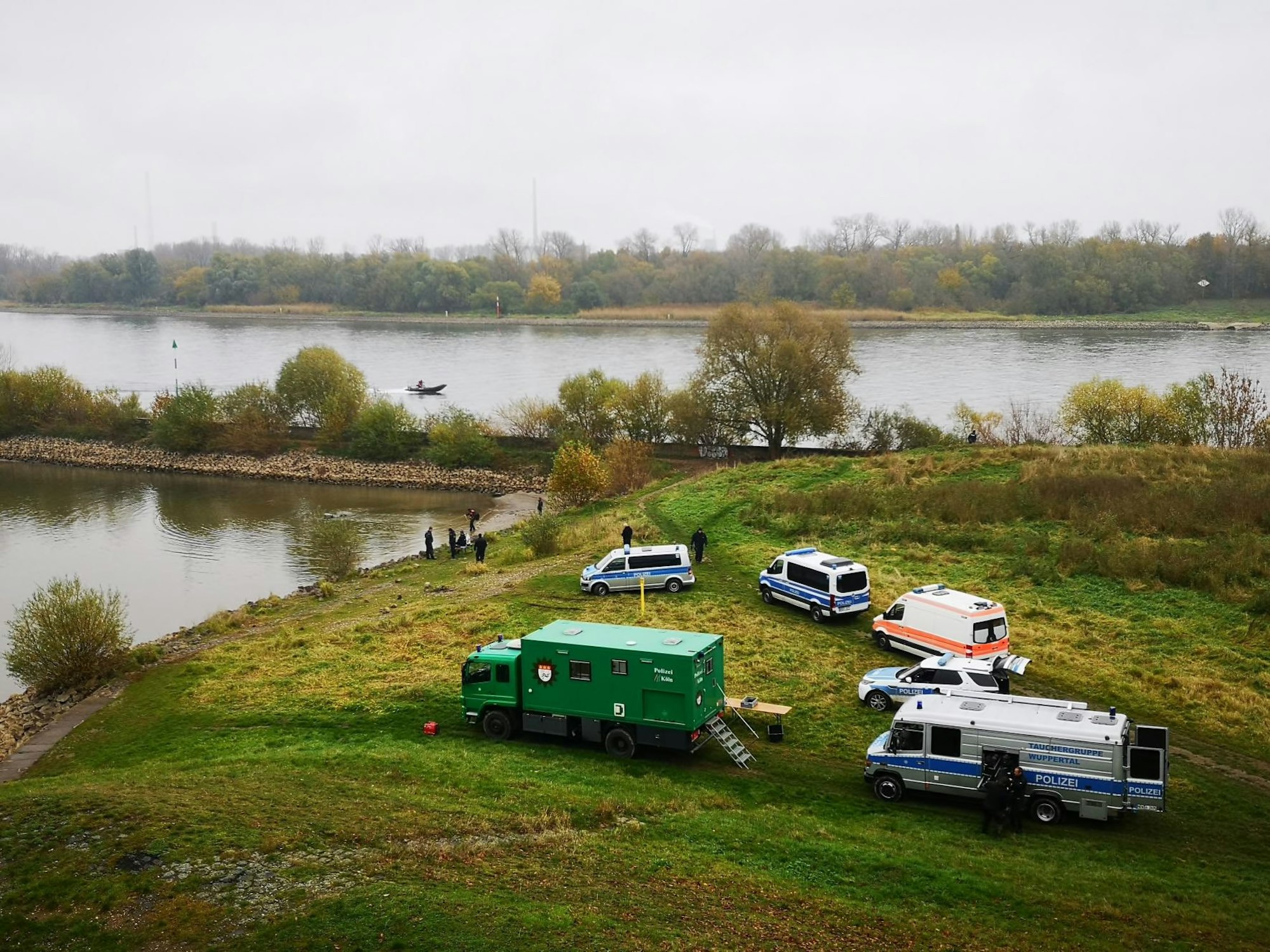 Polizei Niehler Hafen