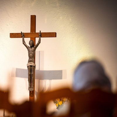 Kirche Symbolbild dpa