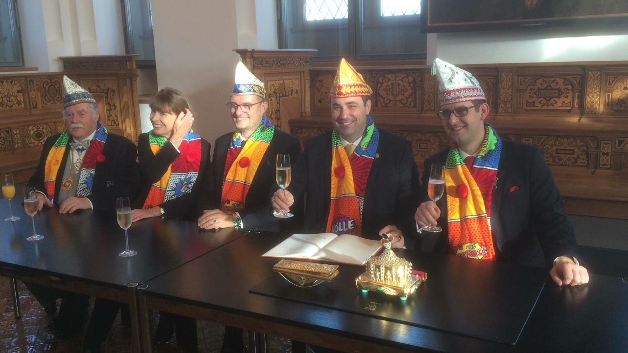 Dreigestirn Rathaus Ramme