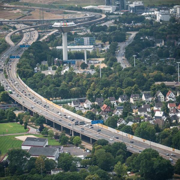 LEV Autobahn