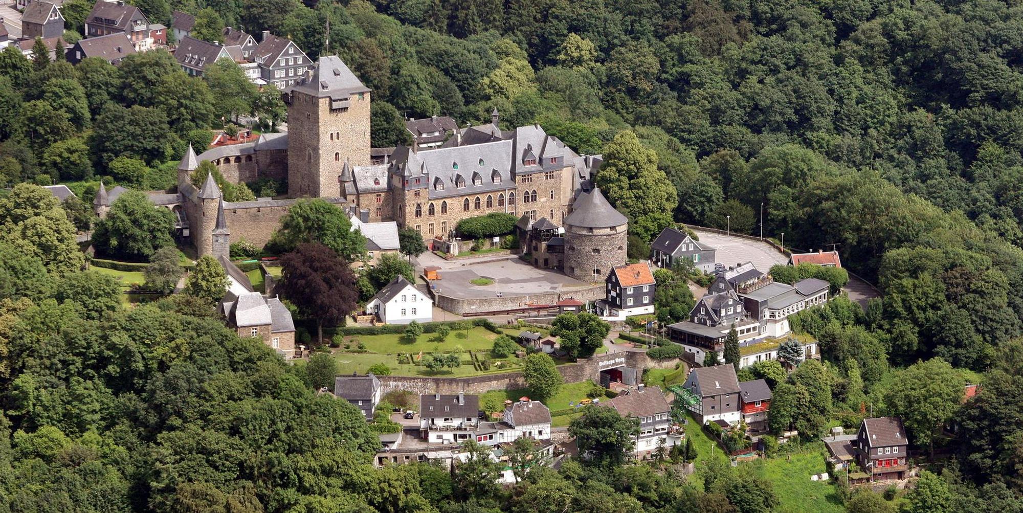 SG_Schloss_Burg_4837