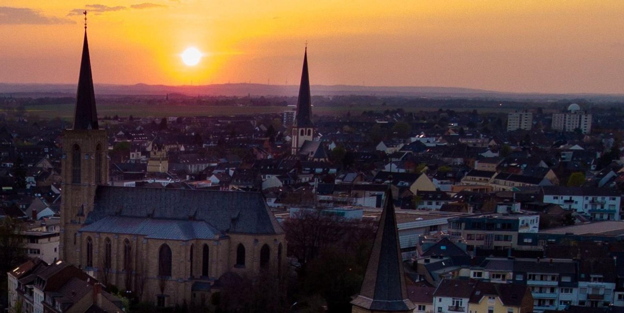 eu_sonnenuntergang_kirchen_