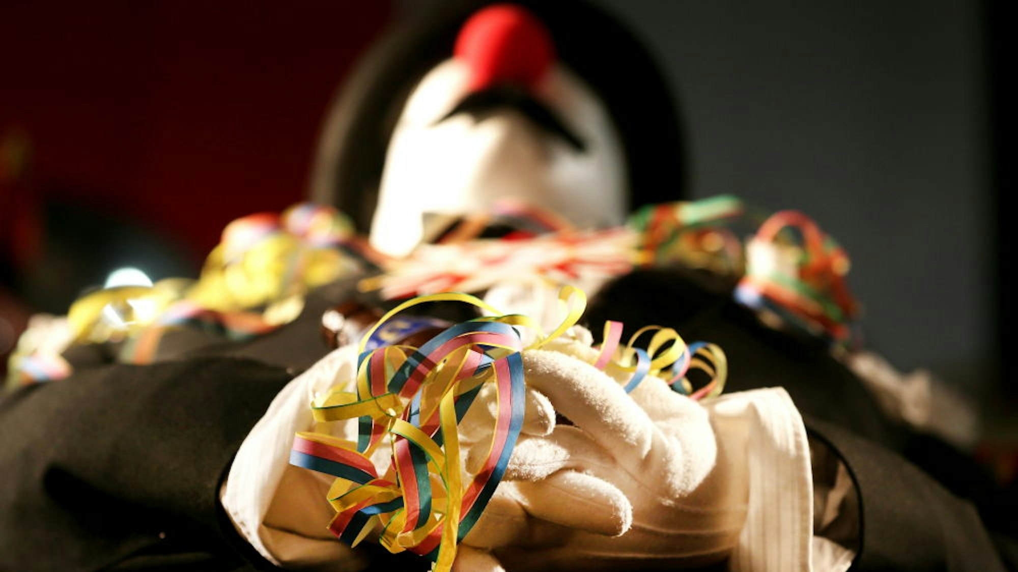 Die Nubbelverbrennung ist Tradition im Kölner Karneval.