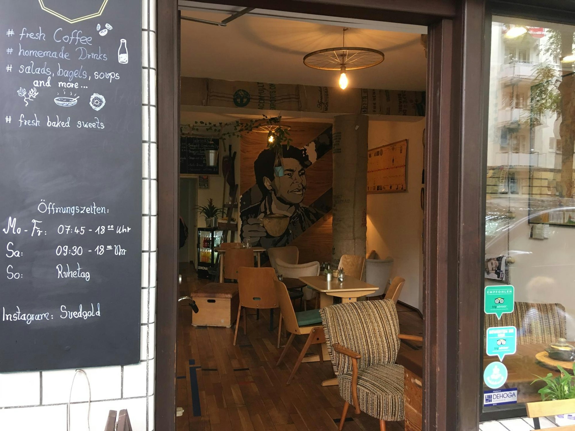 cafe südgold espresso bar näher an eingang