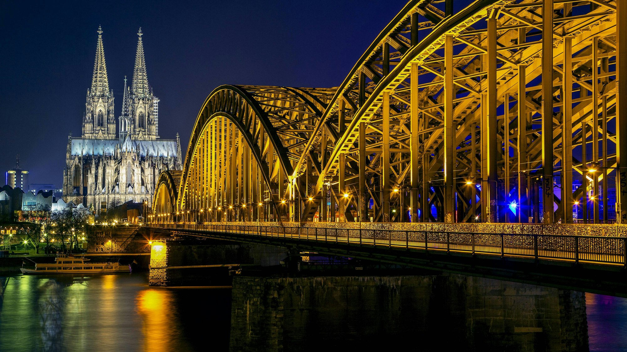 Köln bei Nacht