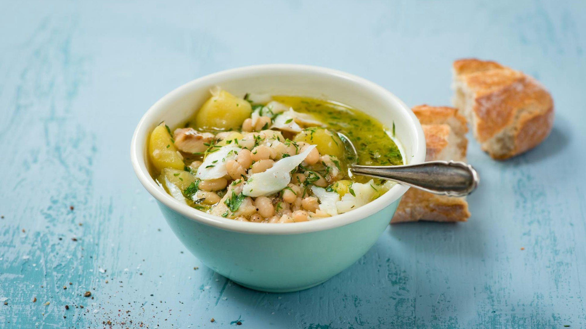 Schüssel mit Bohneneintopf