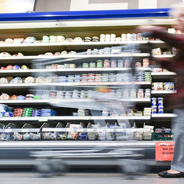 Einkaufen_im_Superma_69281970