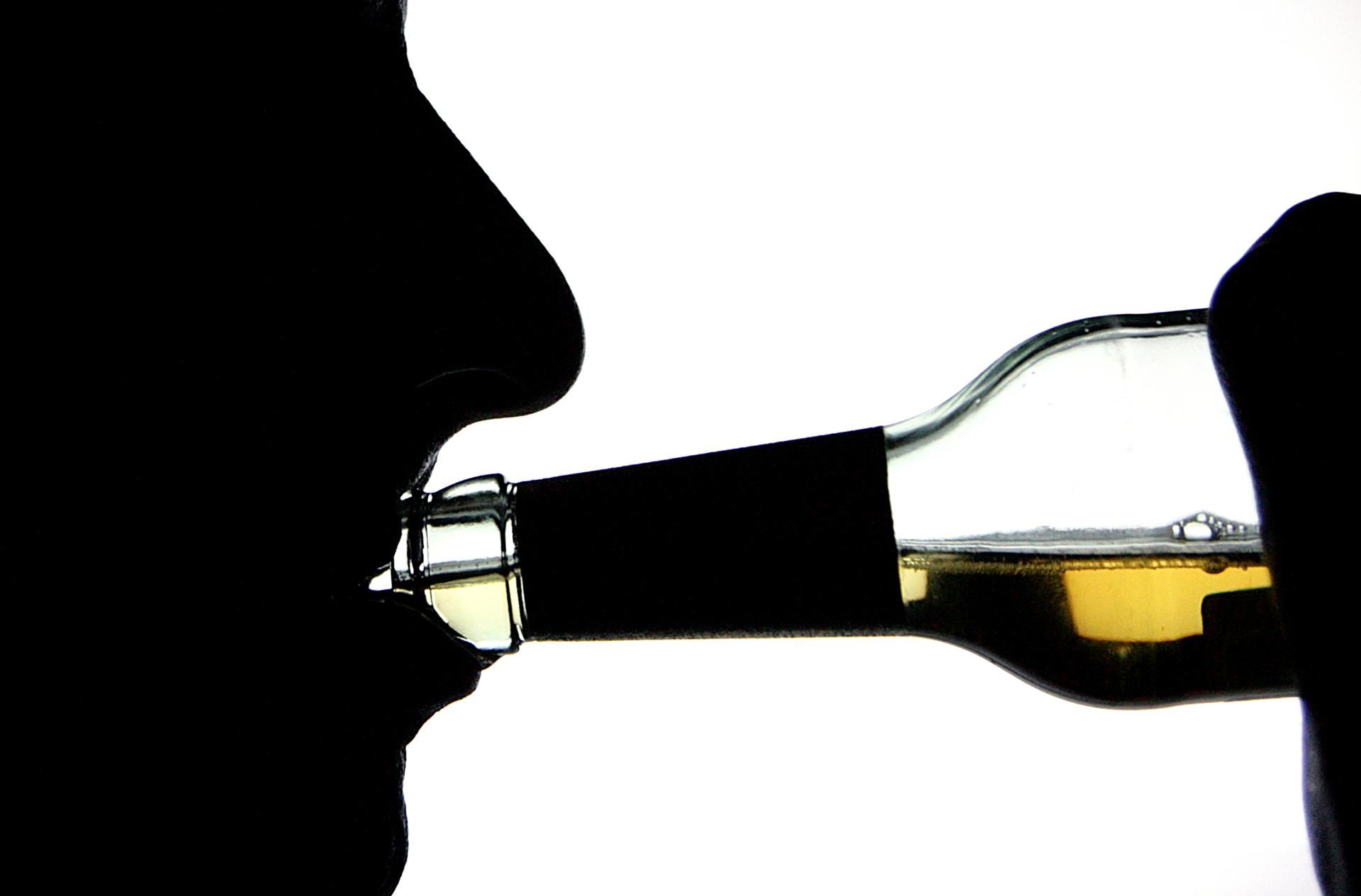 Alkohol am Arbeitsplatz dpa