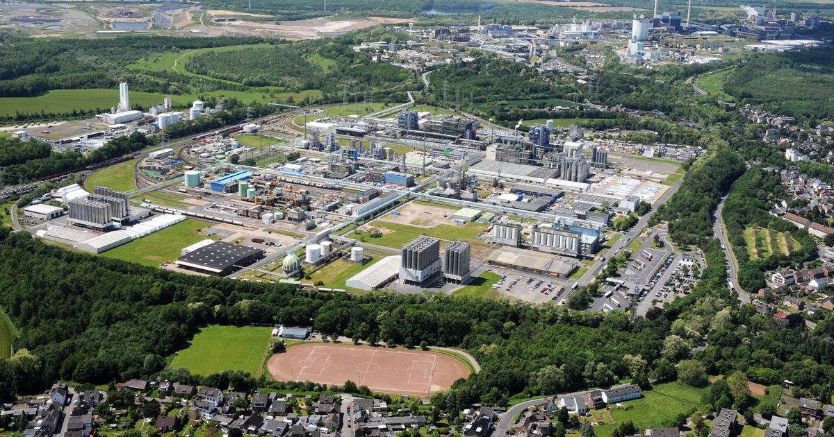 Chemiepark Knapsack: Heller Feuerschein stört Morgenruhe in Hürth ...
