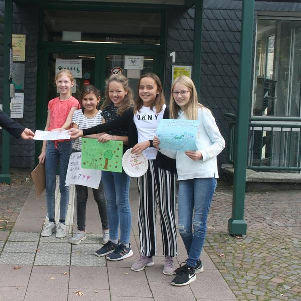 Heider_Unterschriften_Radweg_Schueler