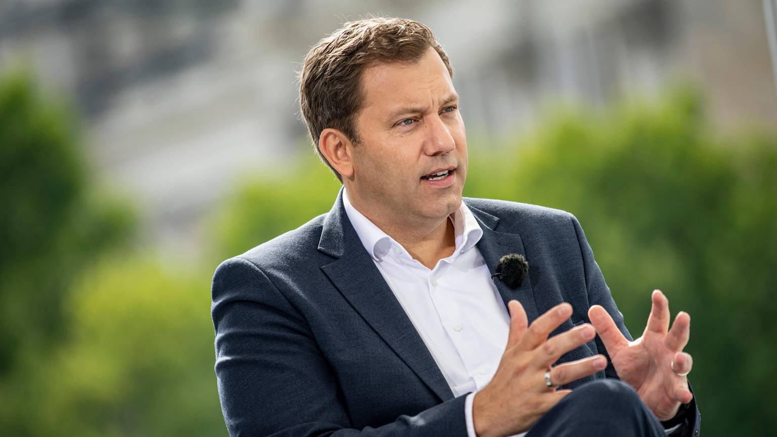Lars Klingbeil 031122