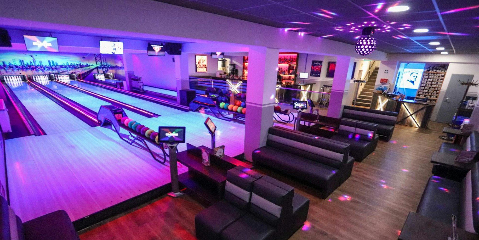 City Bowling Bahnen lila